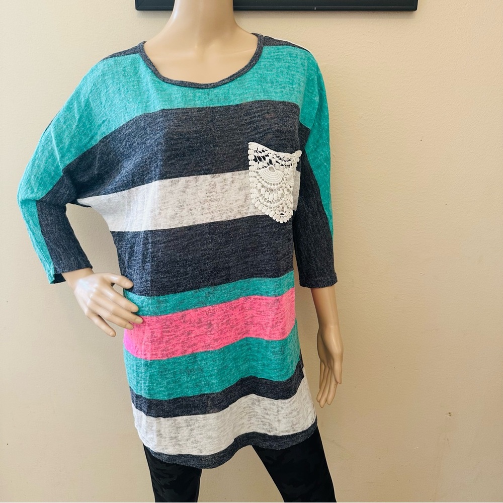 Relaxed 3/4 Sleeve Tunic